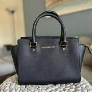 MICHAEL KORS Selma Saffiano Medium Leather Satchel